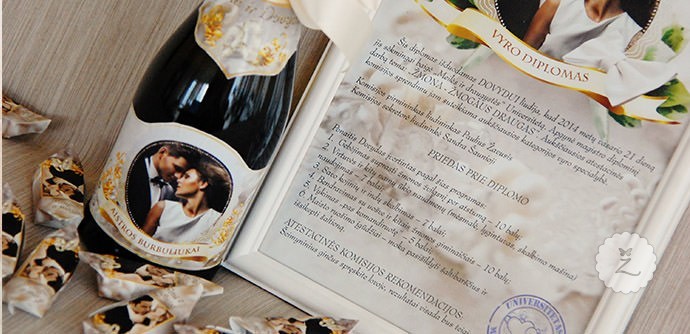 Įrėminti vestuvių vyro ir žmonos diplomas su tekstais ir nuotraukomis